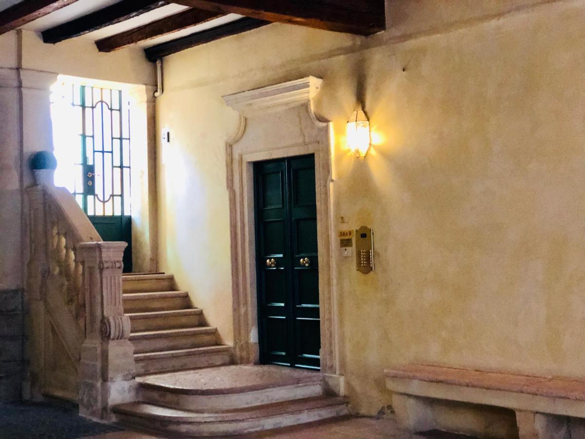 ヴェローナPalazzo Tioloアパートメント エクステリア 写真